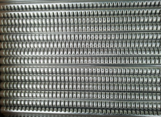 如何選擇集流管沖壓組件？